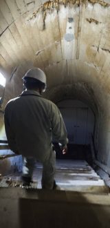 青土ダム　通路 (1)
